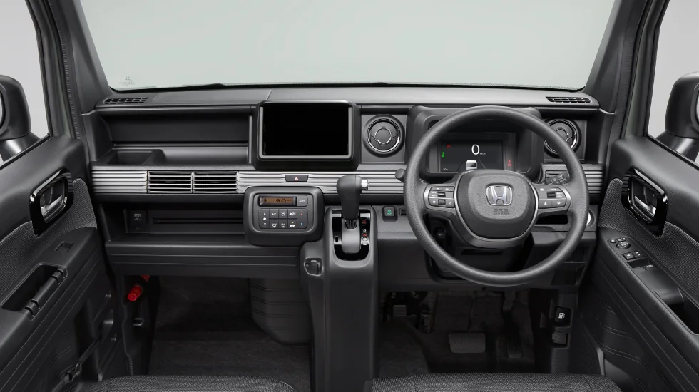ホンダ N-VAN FUN(FF/CVT)のインテリア。